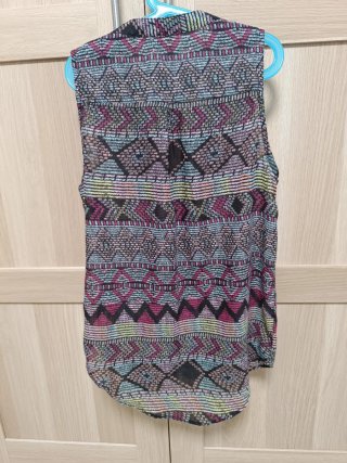 Camisa sin mangas estampada