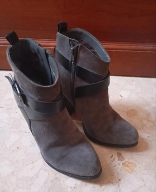 Botines Guess grises