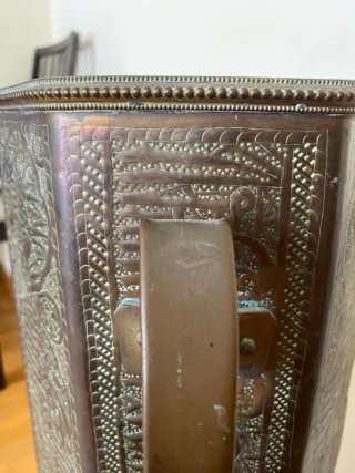 Arte árabe. Jarrón grande antiguo metal islámico