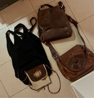 Lote 9 bolsos y mochilas - Como Nuevos