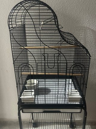 Jaula grande para pájaros, casi nueva.