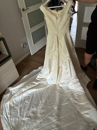 Vestido de Novia crema y Blanco