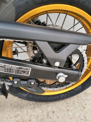 Royal Enfield Himalayan 450 Negra/Gris