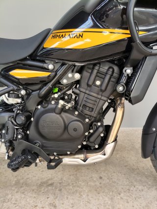 Royal Enfield Himalayan 450 Negra/Gris