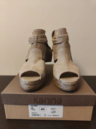 Sandalias Kanna cuña lazo beige talla 41