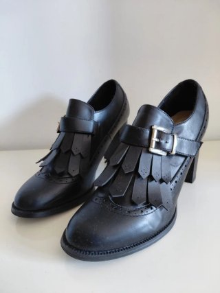 Zapatos estilo retro negros