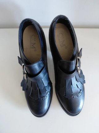 Zapatos estilo retro negros