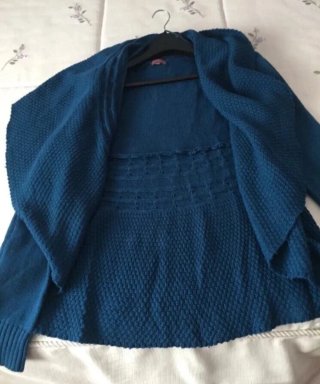 Jersey T/ L Azul Marino. Marca TRUCCO.
