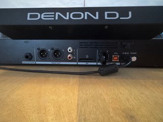 Denon DJ SC Live 2 con flightcase Thon