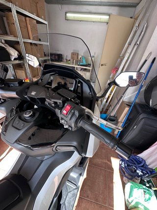 Honda Forza 750 Maxi Scooter Blanca