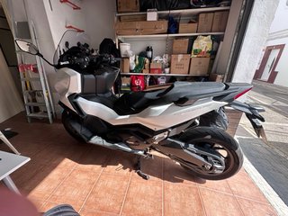 Honda Forza 750 Maxi Scooter Blanca
