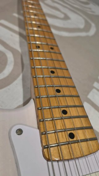 Guitarra Fender Squier Classic Vibe 50s