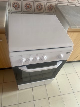 Cocina de gas Beko blanca