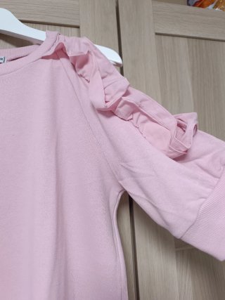 Vestido rosa con volantes