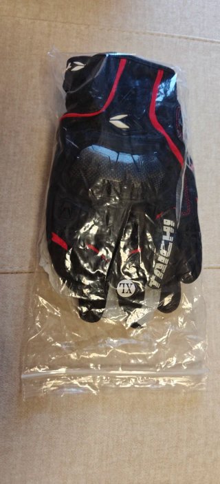 Guantes de moto TAICHI piel negros y rojos