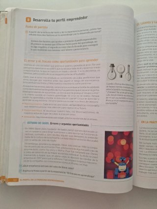 Economía y emprendimiento. 4 Secundaria. Revuel...