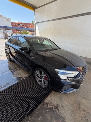 Audi A3 black line