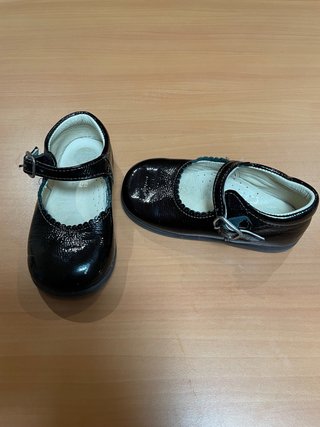 Zapatos niña charol negros talla 22