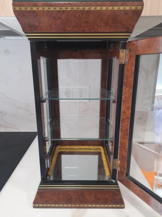 Vitrina pequeña madera y cristal