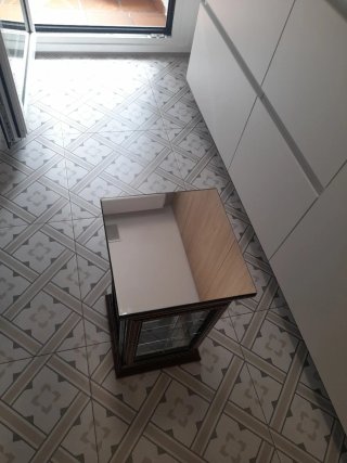 Vitrina pequeña madera y cristal