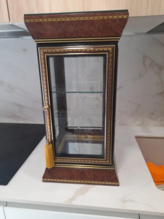 Vitrina pequeña madera y cristal