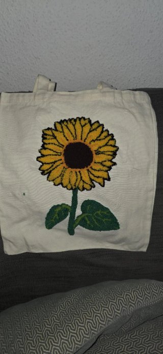 Bolso de tela bordado a mano flor