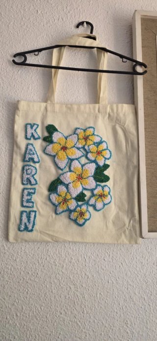 Bolso de tela bordado a mano flor