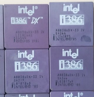 Un Microprocesador  Intel 386 DX Vintage