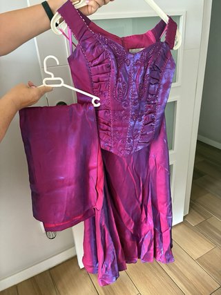 Vestido fiesta morado bordado