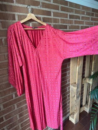 Vestido largo estampado rosa y rojo