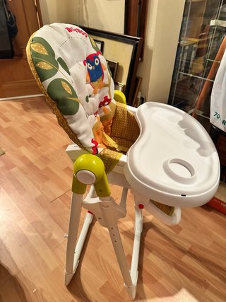 Trona bebé Piku con estampado infantil