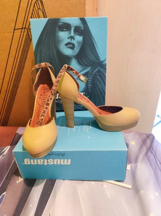Zapatos Mustang Beige Mujer Talla 38