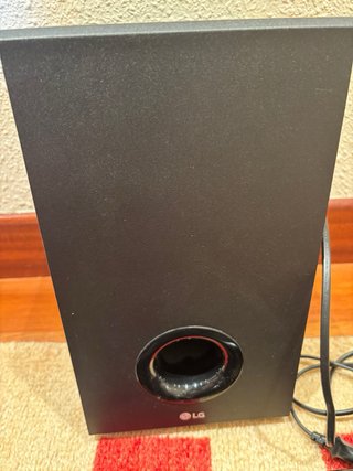 Barra de Sonido y Subwoofer LG Negro