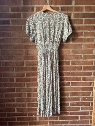 Vestido midi floral verde