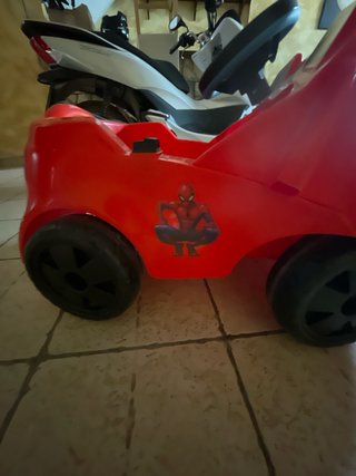 Coche Spiderman Rojo URGE VENTA