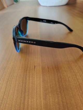 Gafas de Sol Hawkers Polarizadas Negras y Azules