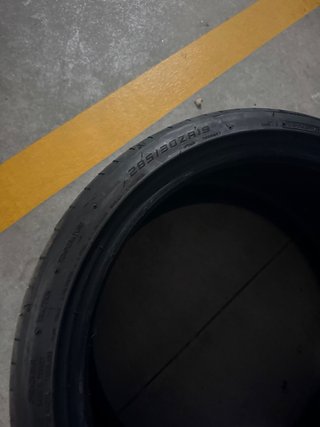 Neumático FALKEN 285/30 ZR 19
