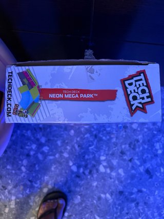 Tech Deck Neon Mega Park