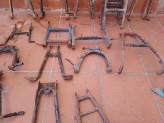 Caballetes de moto antiguos