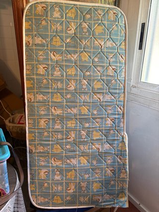 Colchón para cuna con estampado infantil