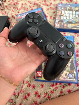 PS4 (PlayStation 4) Negra + Juegos