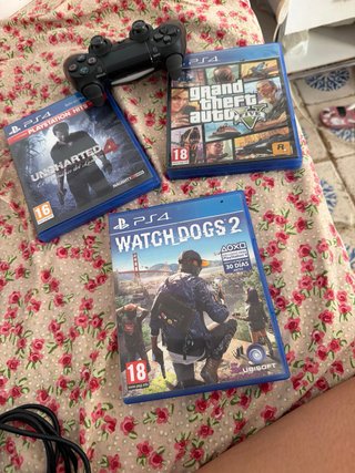 PS4 (PlayStation 4) Negra + Juegos
