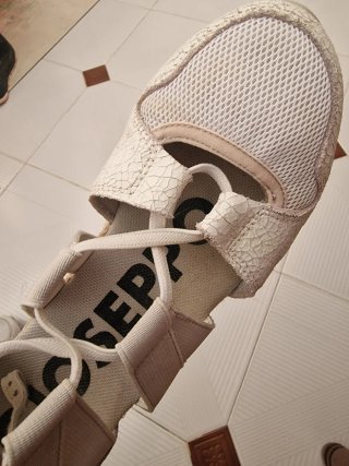 Sandalias Gioseppo Beige y Blancas