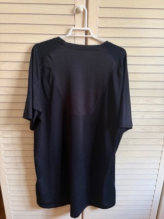 Camiseta deportiva Nike negra