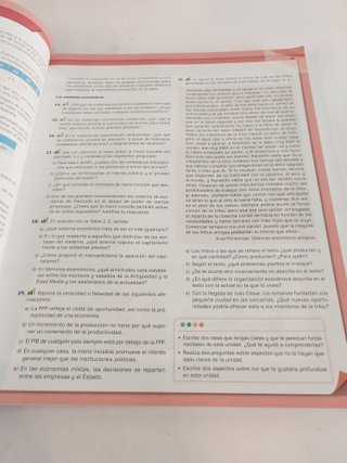 Economía 1ºBach - LOMLOE - 9788448627447