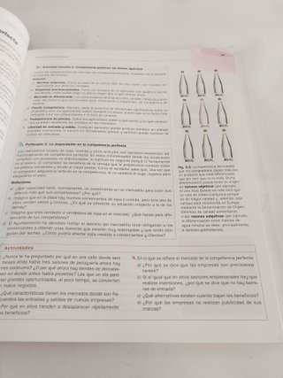 Economía 1ºBach - LOMLOE - 9788448627447
