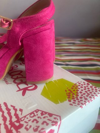 Sandalia rosa fiesta Venta en mano Talla 36