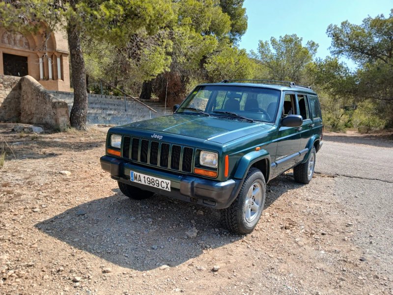 Jeep Cherokee 1999 - foto 1