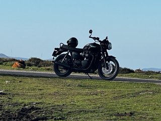 Triumph Bonneville T120 Negra 2016