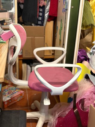 Silla de escritorio rosa con ruedas nueva